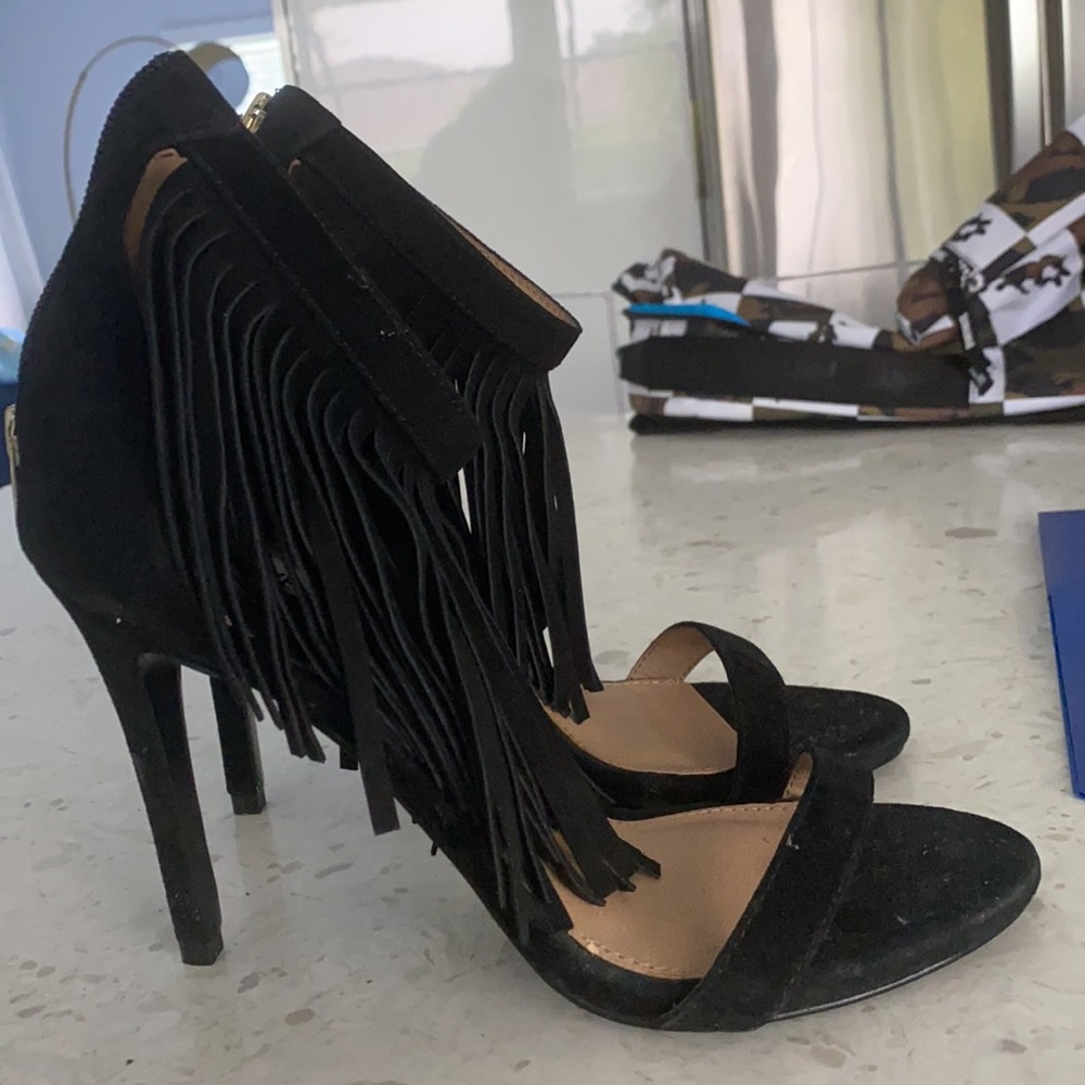 Sandals - Picture 2 of 3